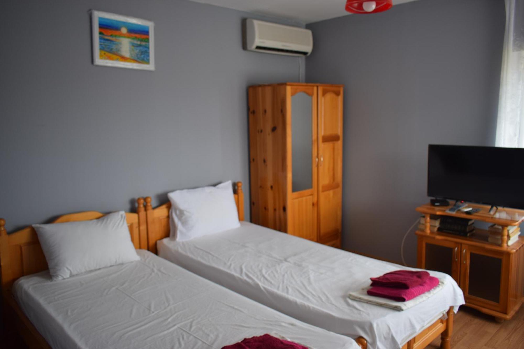 Hotel Draganov House Durankulak Esterno foto